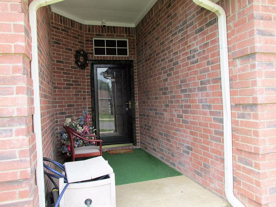 2nd image of 8106 Shoshoni Dr