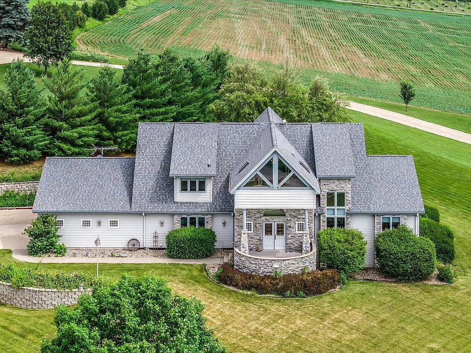 1st image of 211 Fischer Dr