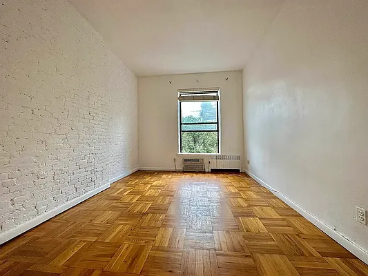 Rented by Oxford Property Group | media 9