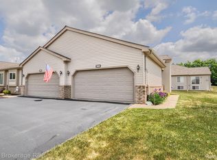 39001 Williams St, Grand Blanc, MI 48439