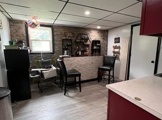 22 Seaview Ct, Tiverton, RI 02878