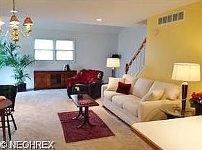 4th image of 385 Pineview Dr NE