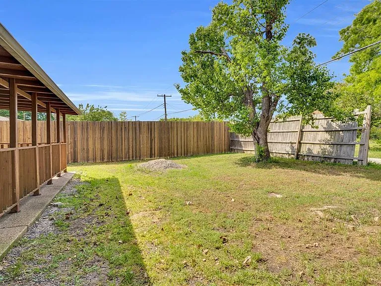 7115 Christie Ln — Photo 3