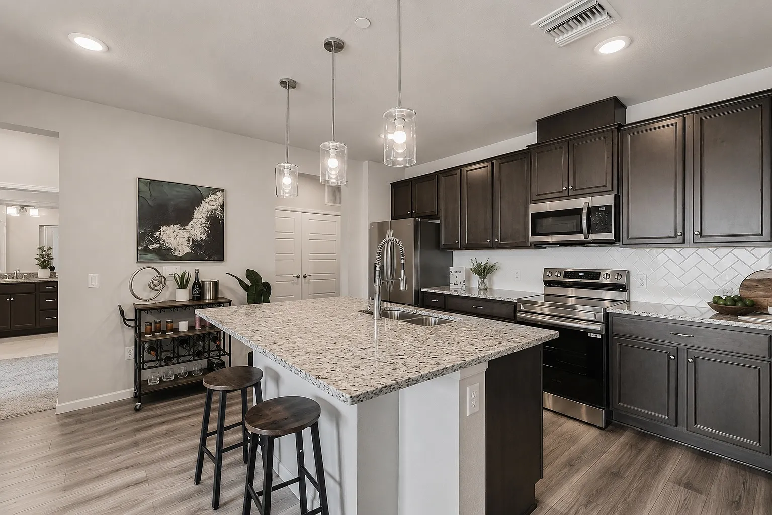 2 bed, 1085 sqft, $2,399 — Photo 3