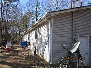 2nd image of 87 Stowe Rd