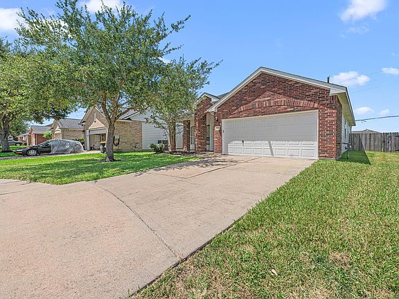 2nd image of 706 Pickett Hill Ln