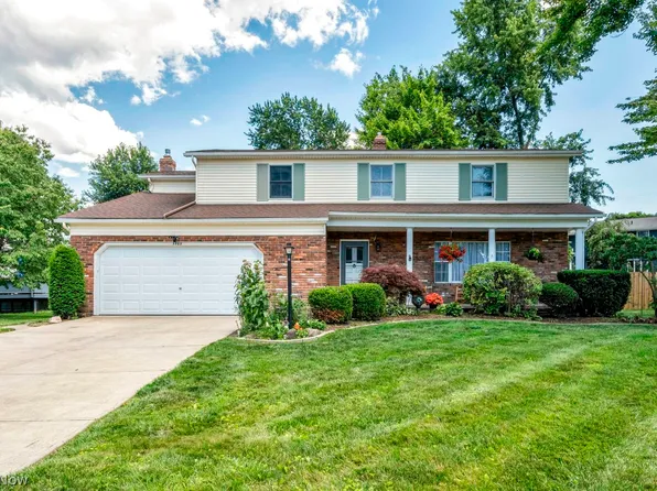 7723 Princeton Pl, Middleburg Heights, OH 44130