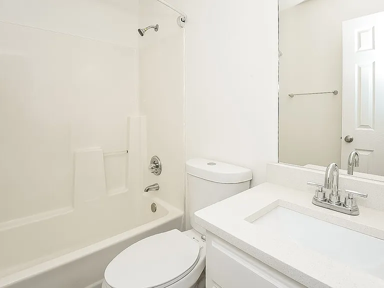 237 Hidden Ct — Photo 15