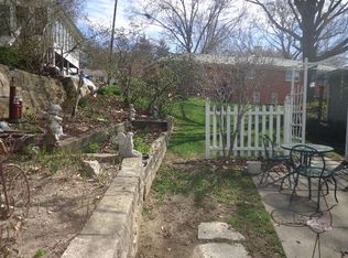 2416 E Pleasant St, Davenport, IA 52803