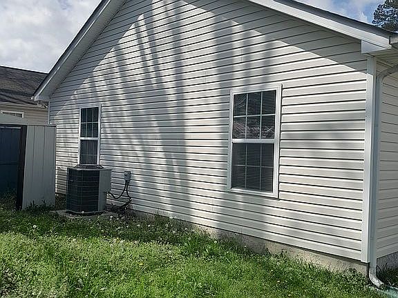 5th image of 320 Woodbranch Dr