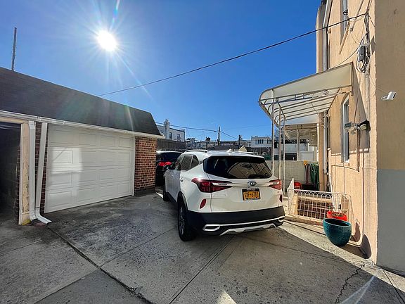 4th image of 1524 78th St