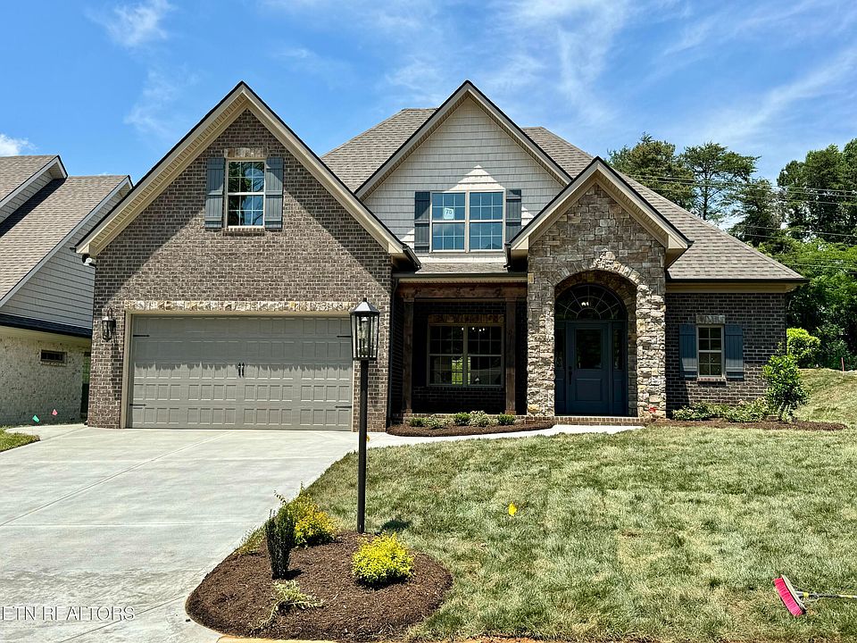 1st image of 8403 Sand Trap Ln