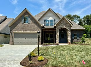 8403 Sand Trap Ln, Knoxville, TN 37923