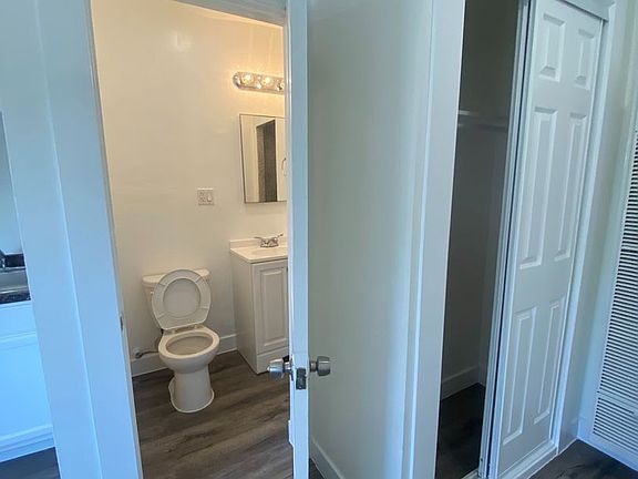 4th image of 228 S Lake St #102