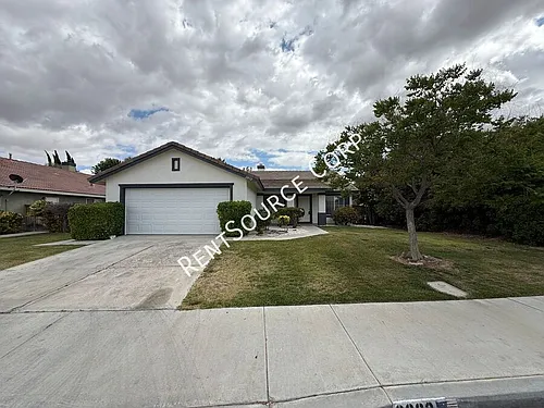 2832 W Pillsbury St Photo 1