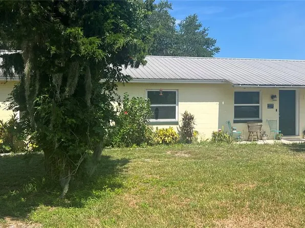 165 Beacon Light Rd, Oak Hill, FL 32759