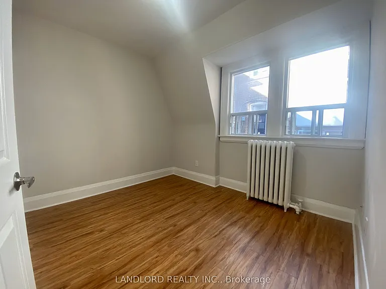 341 Saint Clair Ave W #E — Photo 13
