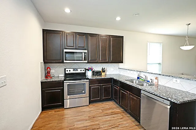 138 Buttercup Bnd — Photo 7