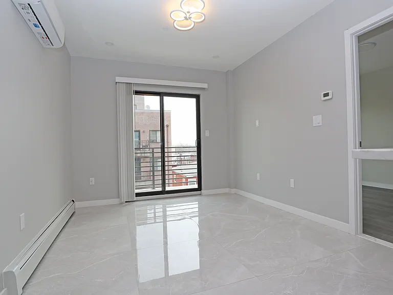 7163 161st St #3B — Photo 4