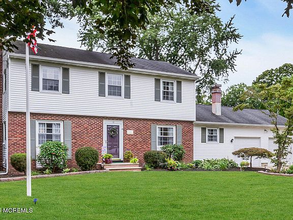 2nd image of 111 Harding Road