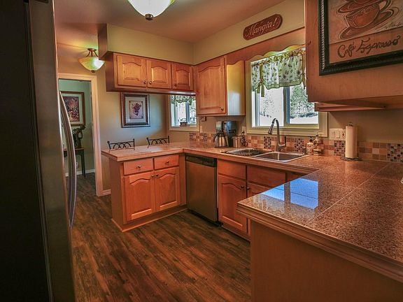 4th image of 216 W Circle Dr