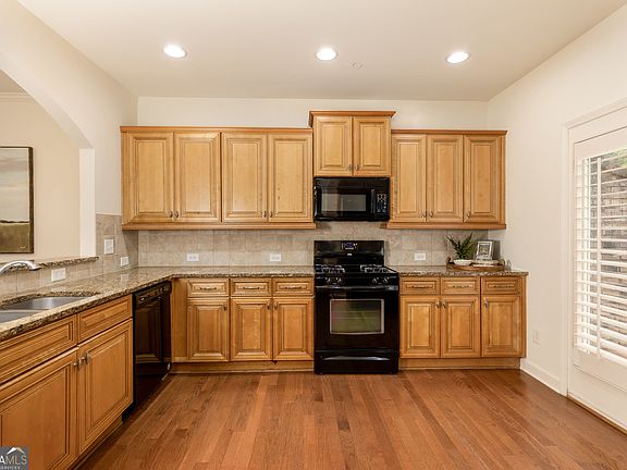 5th image of 7280 Glisten Ave
