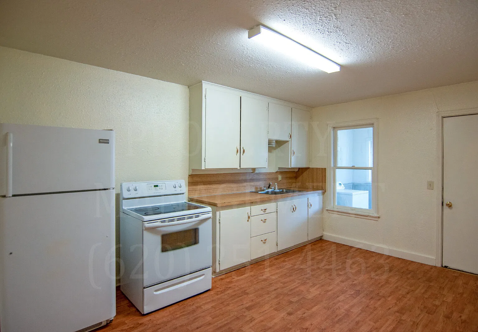 2 bed, 1.0 bath, 915 sqft, $700 — Photo 2
