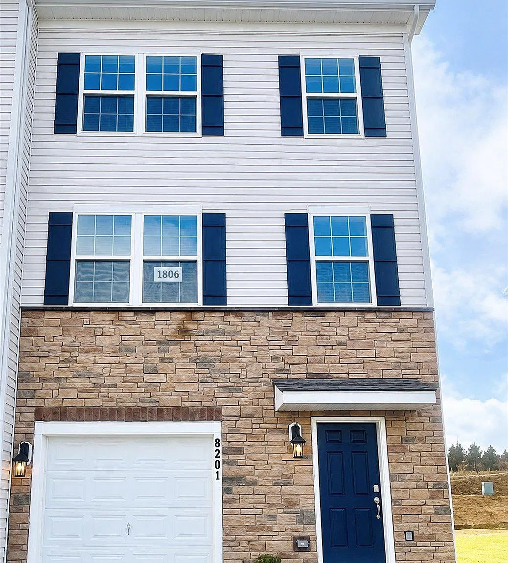 3 bed, 2.5 bath, 1969 sqft, $2,750 — Photo 1