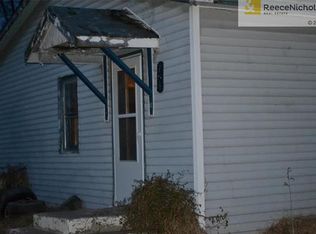 704 Harrington St, Dearborn, MO 64439