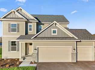 8070 Glenwood Dr, Lino Lakes, MN 55014