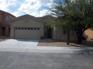 2051 N Avenida Tabica, Green Valley, AZ 85614
