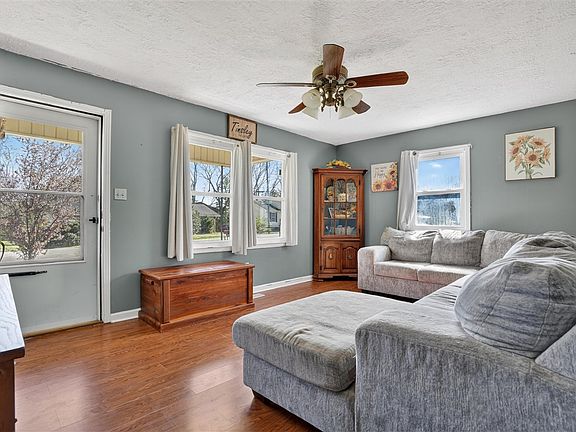 5th image of 109 Baker Dr