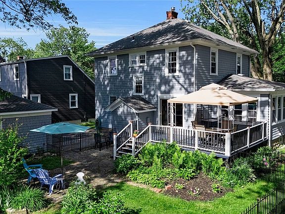 4th image of 277 Sycamore St