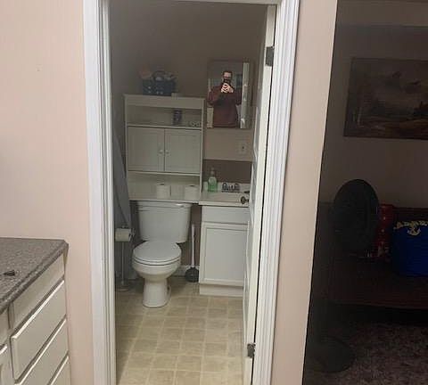 4th image of 546 Ashmun St #2