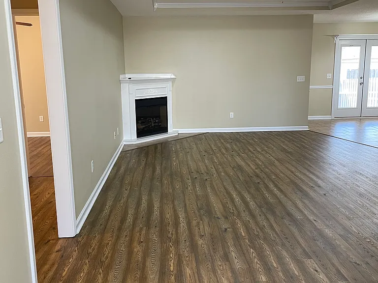 117 Camberly Ct — Photo 2