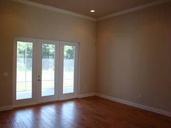 5th image of 7385 Sunnyside Dr
