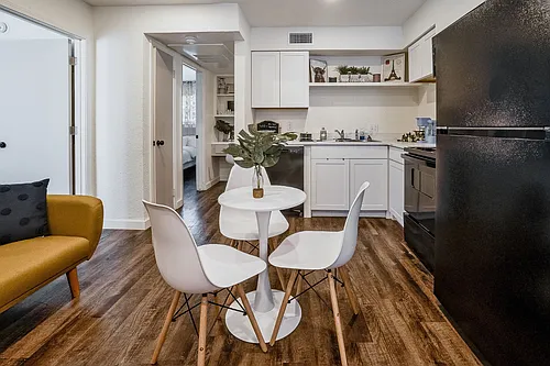 1152 S Quaker Ave #1 Photo 1