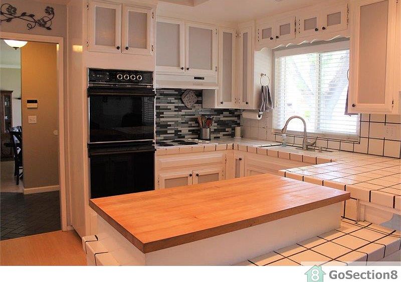 2nd image of 1904 Landini Way