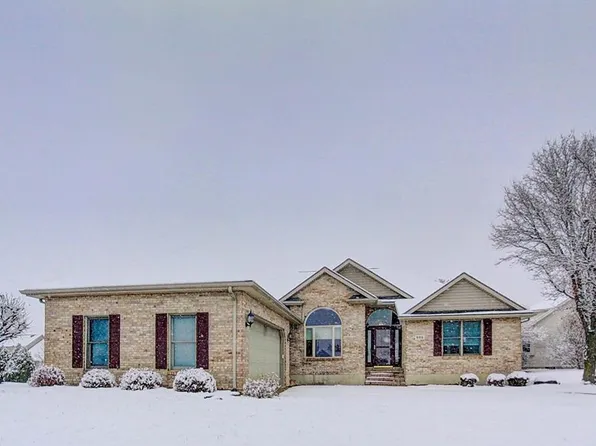 695 Pinehurst Dr, Tipp City, OH 45371