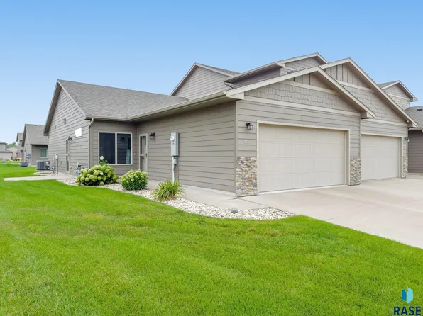 4406 W Townsley Pl, Sioux Falls, SD 57108