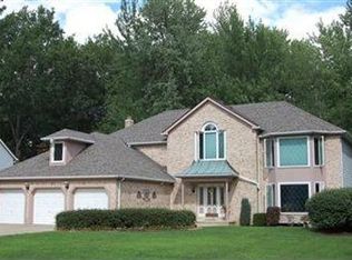 3735 Cinnamon Way, Westlake, OH