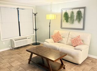 2490 SW 14th Dr APT 19, Gainesville, FL 32608