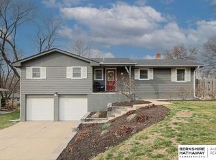 10938 Valley St, Omaha, NE 68144