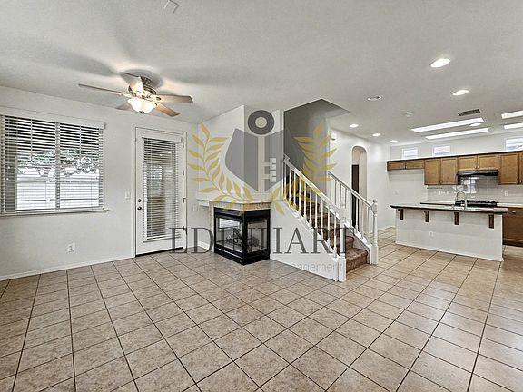 4th image of 3828 Trenton Ln