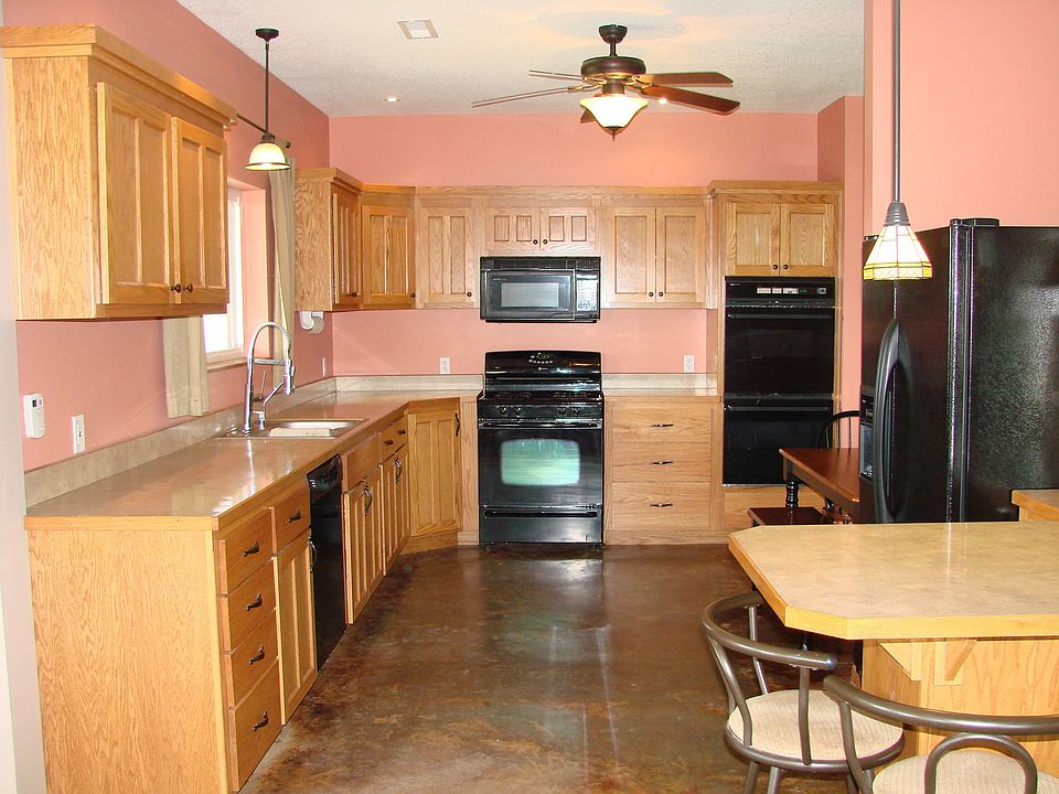 huge kitchen with 3 ovens