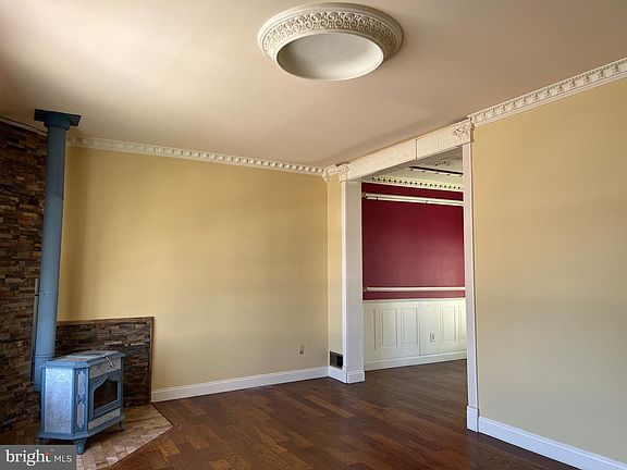4th image of 5808 Nystrom St
