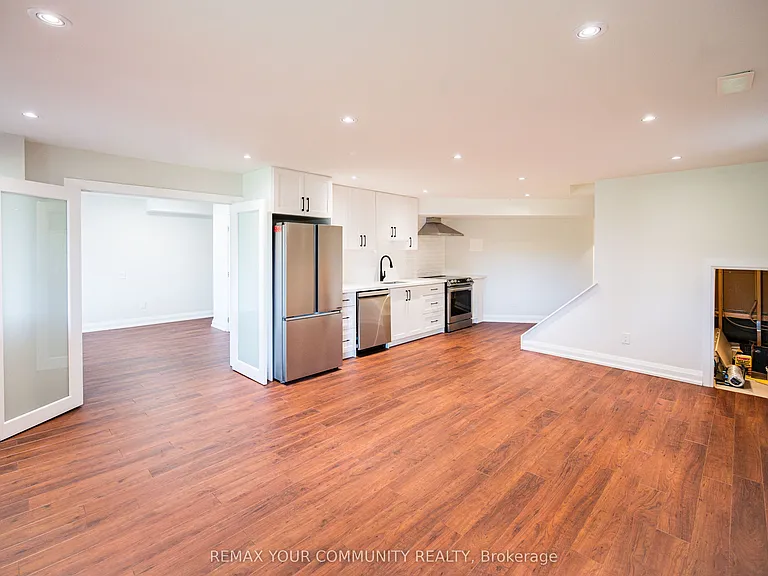 176 Aishford Rd #LOWER — Photo 14