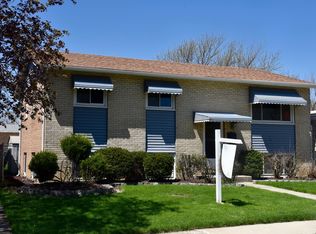 3626 W Benck Dr, Alsip, IL 60803