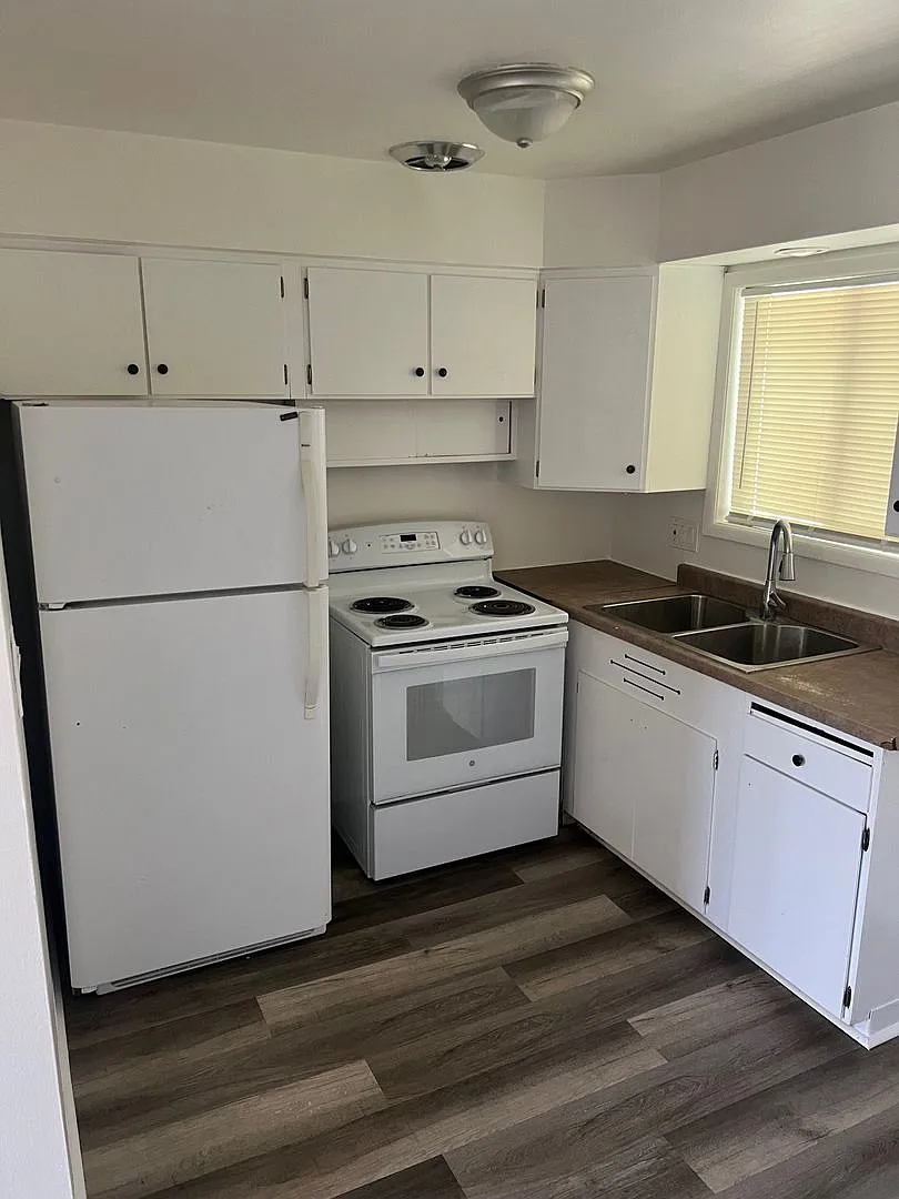 1504 N Stewart St #1506 photo 1