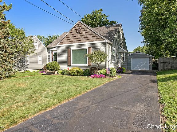 2nd image of 835 Cricklewood St SW